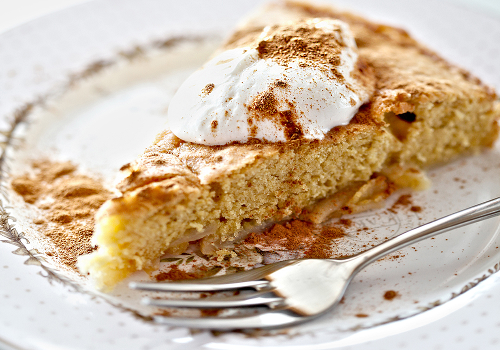 Torta di mandorla al succo di mela senza zucchero