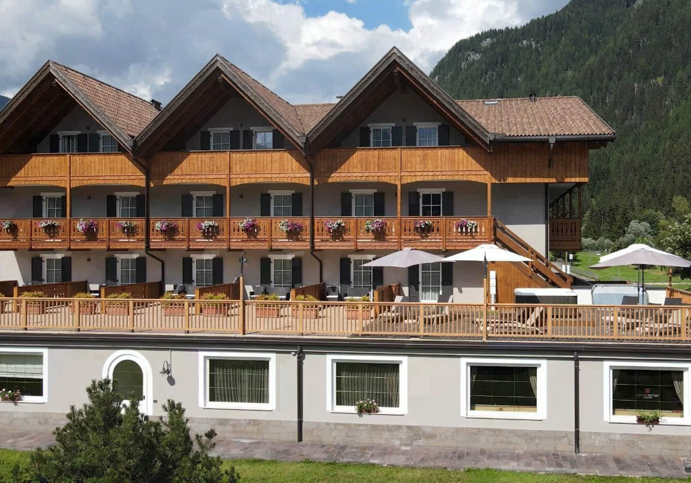 X Alp Hotel