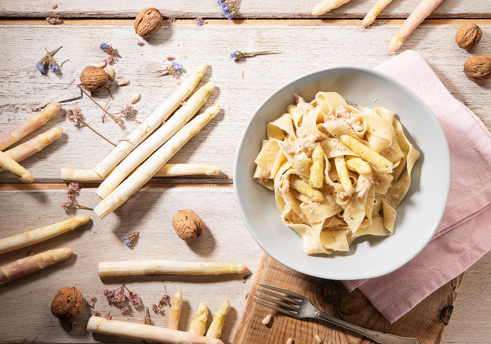 Tagliatelle al pesto di asparagi bianchi di Zambana