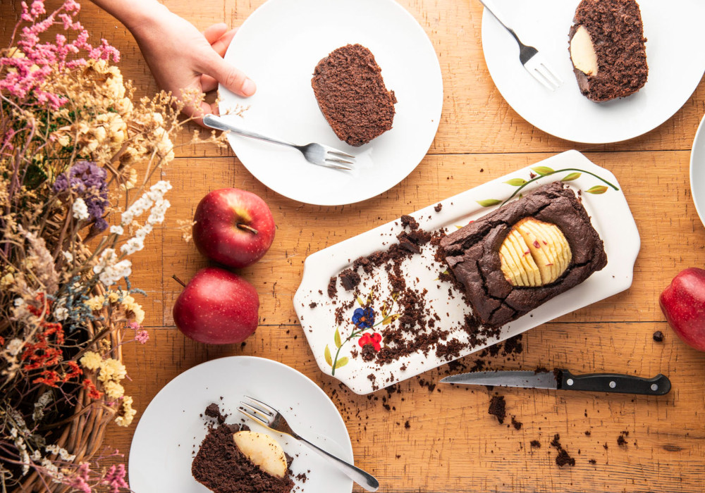 Plumcake al cioccolato con Red Delicious e succo d’uva