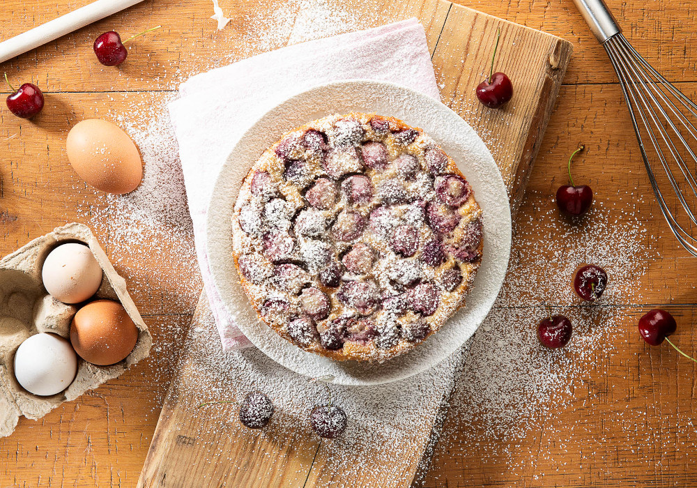 Clafoutis alle ciliegie, grano saraceno e yogurt